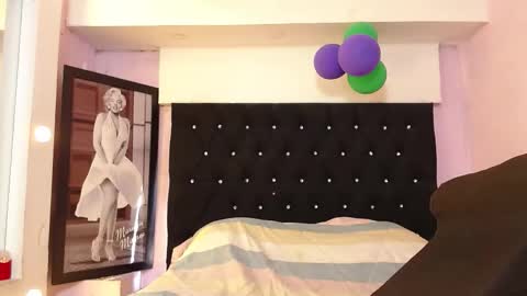 paola online show from 11-01-25, 01:02