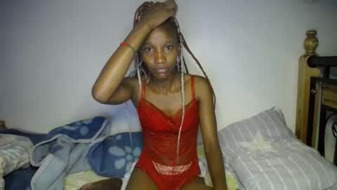 Snapshot of kittyfay_ chatting on 09-15-25, 01:44 Fay online show from 09-15-25, 01:44