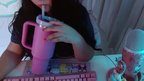 Snapshot of kittyk3 chatting on 09-09-25, 04:01 Dannita online show from 09-09-25, 04:01