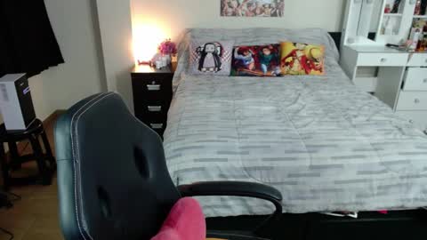 Isabel online show from 04-28-26, 01:26