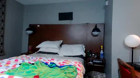 Snapshot of kittykat_1999 chatting on 01-29-25, 11:14 kittykat 1999 online show from 01-29-25, 11:14