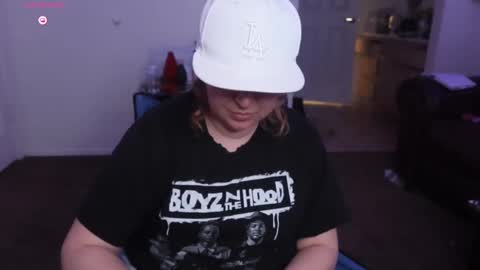 Snapshot of kittykay86 chatting on 02-13-25, 08:24 Bella Blue BBW online show from 02-13-25, 08:24