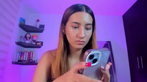 Snapshot of kittyrush_ chatting on 10-10-25, 06:23 kitty online show from 10-10-25, 06:23