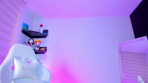 kitty online show from 11-21-25, 07:45