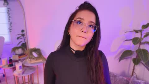 Sophie online show from 11-21-25, 09:57