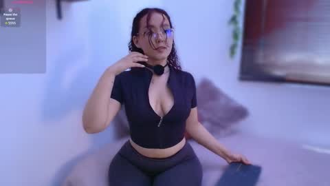Sophie online show from 06-02-26, 03:47