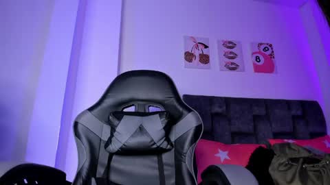 kitty online show from 04-20-26, 06:09