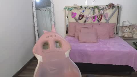 Snapshot of kittystar_tay chatting on 03-07-25, 07:05 Kitty  online show from 03-07-25, 07:05