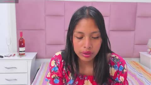 Snapshot of kittysweett1 chatting on 12-14-25, 07:29 kelly online show from 12-14-25, 07:29