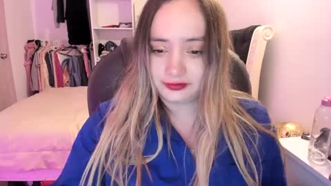 Snapshot of kittywantslove23 chatting on 10-11-25, 10:41 kittywantslove23 online show from 10-11-25, 10:41