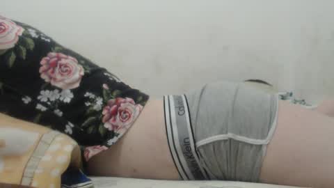 Snapshot of kittywhiteass chatting on 12-16-24, 08:20 kittywhiteass online show from 12-16-24, 08:20