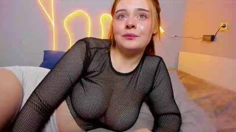 Rina online show from 11-04-25, 01:16