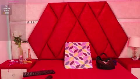 Snapshot of kity_spiderr chatting on 09-15-25, 12:38 Luisa y Jairo online show from 09-15-25, 12:38