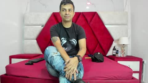 Luisa y Jairo online show from 04-06-26, 12:39