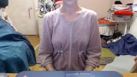 Snapshot of kiuminberry chatting on 09-09-25, 12:59 KiuminBerry online show from 09-09-25, 12:59