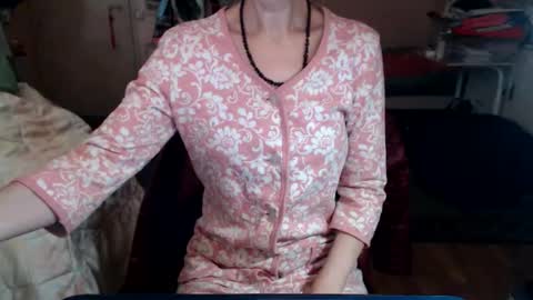 Snapshot of kiuminberry chatting on 10-09-25, 11:19 KiuminBerry online show from 10-09-25, 11:19