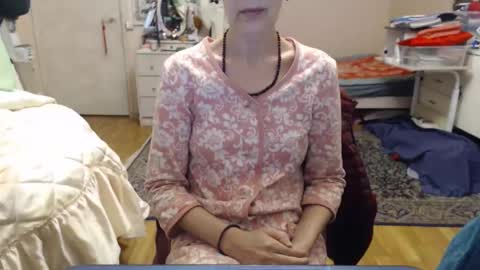 Snapshot of kiuminberry chatting on 10-25-25, 09:50 KiuminBerry online show from 10-25-25, 09:50