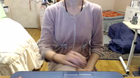 Snapshot of kiuminberry chatting on 11-11-25, 11:54 KiuminBerry online show from 11-11-25, 11:54