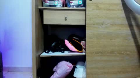 Lili online show from 11-09-25, 11:30