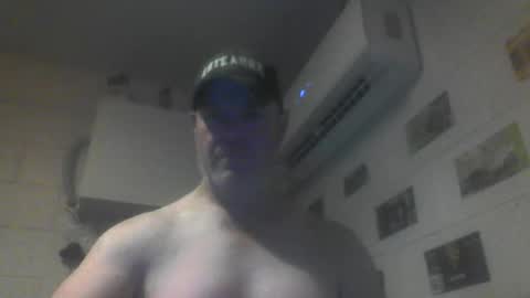 Snapshot of kiwiguy19773 chatting on 05-15-26, 07:26 kiwiguy19773 online show from 05-15-26, 07:26