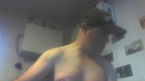 Snapshot of kiwiguy19773 chatting on 05-17-26, 09:00 kiwiguy19773 online show from 05-17-26, 09:00
