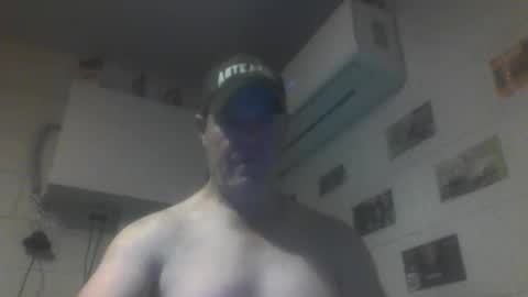 Snapshot of kiwiguy19773 chatting on 06-01-26, 07:10 kiwiguy19773 online show from 06-01-26, 07:10