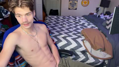 Snapshot of kjpeace chatting on 01-09-25, 03:01 Kyle online show from 01-09-25, 03:01