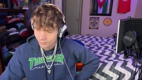 Snapshot of kjpeace chatting on 02-06-25, 01:54 Kyle online show from 02-06-25, 01:54