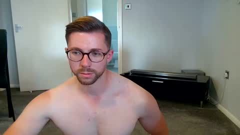 Snapshot of kkezzy chatting on 07-14-26, 04:02 kkezzy online show from 07-14-26, 04:02