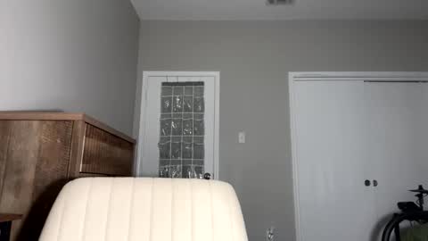 Snapshot of kkyle57 chatting on 10-16-25, 12:39 kkyle57 online show from 10-16-25, 12:39