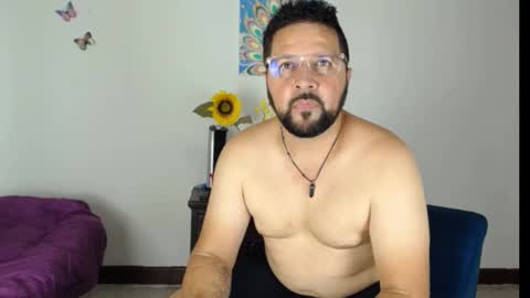 Snapshot of klarck_ chatting on 12-25-24, 05:47 Klarck online show from 12-25-24, 05:47