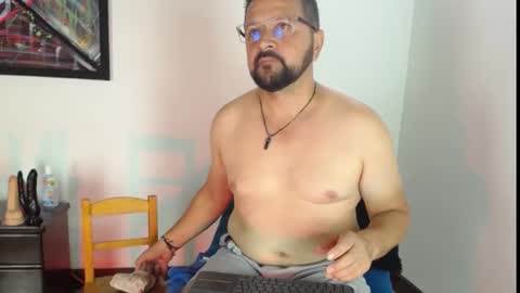 Snapshot of klarck_ chatting on 03-08-25, 04:06 Klarck online show from 03-08-25, 04:06