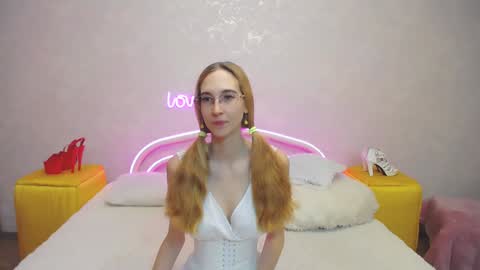 Klary online show from 01-27-25, 07:03