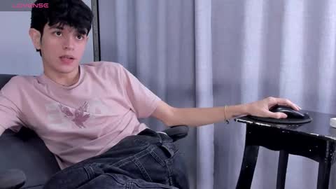 KLAUS online show from 11-19-25, 04:34