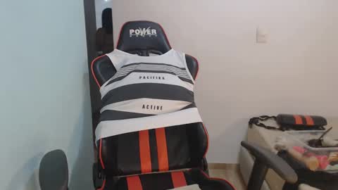 klauss 123 online show from 02-04-25, 04:48