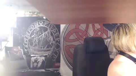 Michelle online show from 02-28-25, 07:03