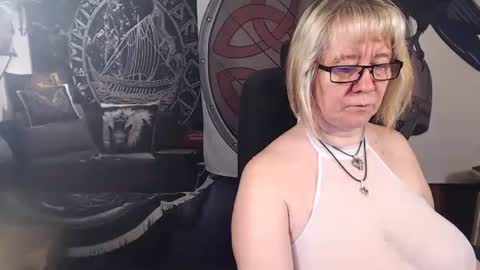 Michelle online show from 03-10-25, 05:18