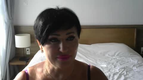 Snapshot of kleo901854860422 chatting on 06-07-26, 09:24 kleo901854860422 online show from 06-07-26, 09:24