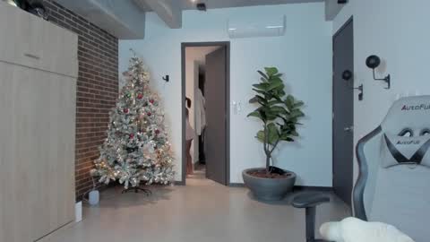 Christina online show from 12-22-24, 03:33