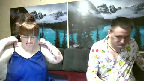 Snapshot of kleosnow chatting on 04-29-26, 06:25 Kleosnow online show from 04-29-26, 06:25