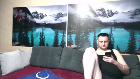 Snapshot of kleosnow chatting on 05-13-26, 08:55 Kleosnow online show from 05-13-26, 08:55
