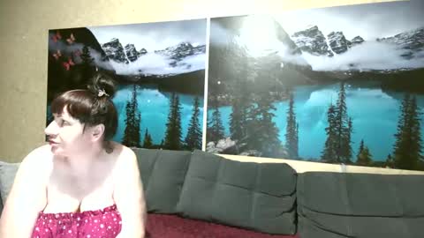 Snapshot of kleosnow chatting on 05-21-26, 08:27 Kleosnow online show from 05-21-26, 08:27