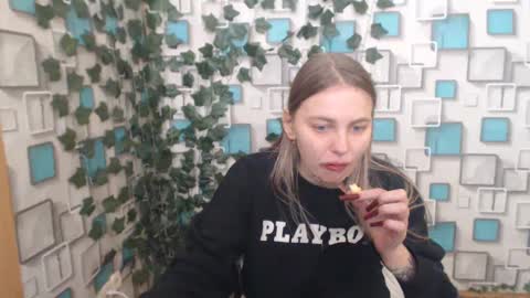 klerkarina online show from 03-03-25, 09:33