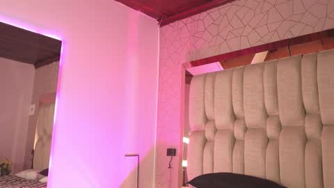   online show from 11-21-25, 08:29