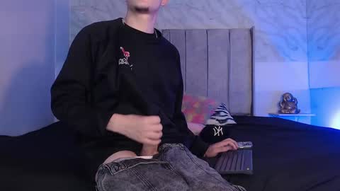 klevher_hot online show from 01-04-25, 07:13