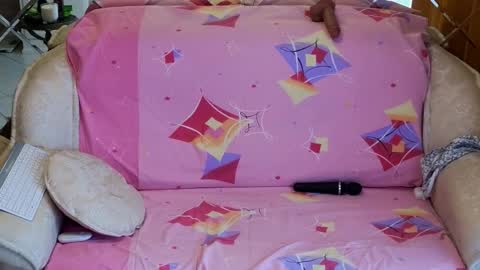 Snapshot of klitores chatting on 10-24-25, 01:57 ALYONA online show from 10-24-25, 01:57