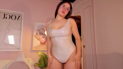 kloe222 online show from 10-15-25, 02:39