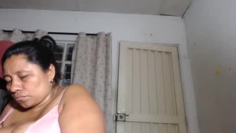 Snapshot of kloe_boobs chatting on 11-16-25, 07:25 Kloe online show from 11-16-25, 07:25