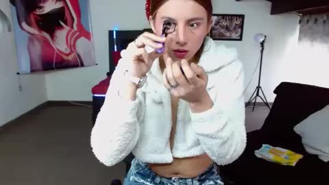 Kloe deker online show from 02-15-25, 02:11