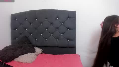 kloe online show from 07-25-26, 02:47